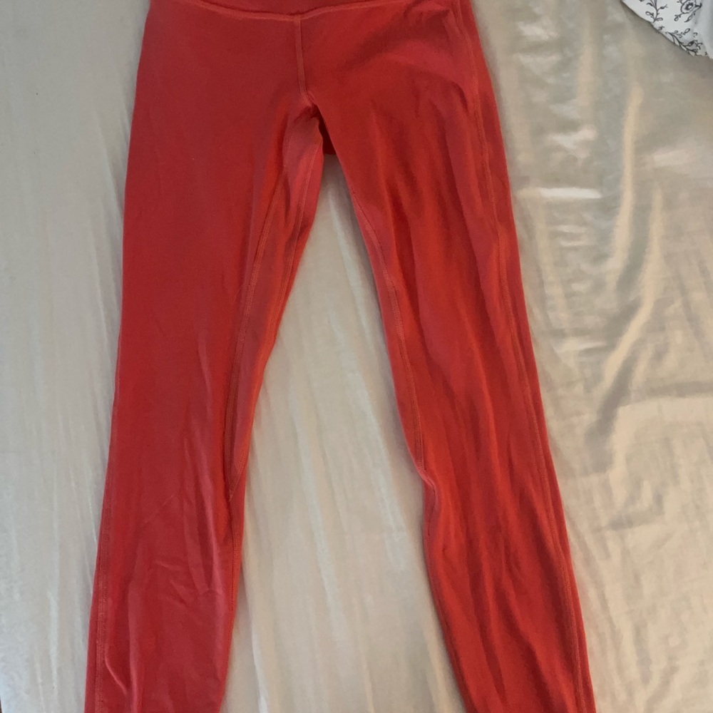 Lululemon pink leggings